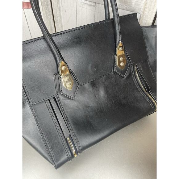 Henri Bendel Handbag Black Leather Top Handle Gold Hardware Classic Foldover - Picture 2 of 10